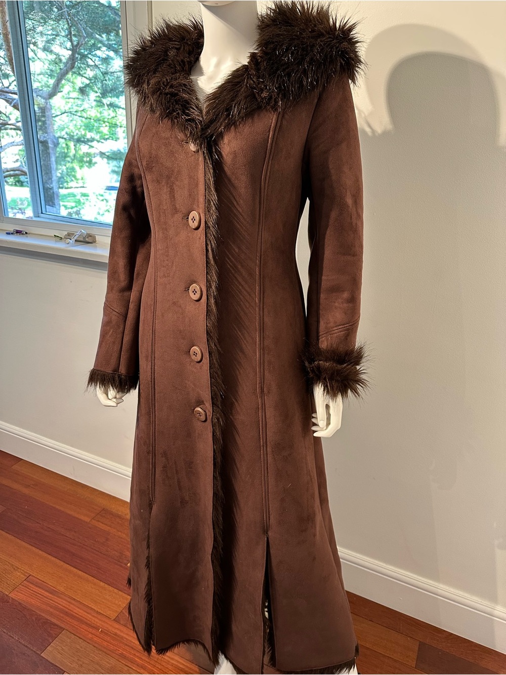 Vintage Inspired Faux Fur Lined Maxi Coat – Women’s Size Small – Chocolate Brown